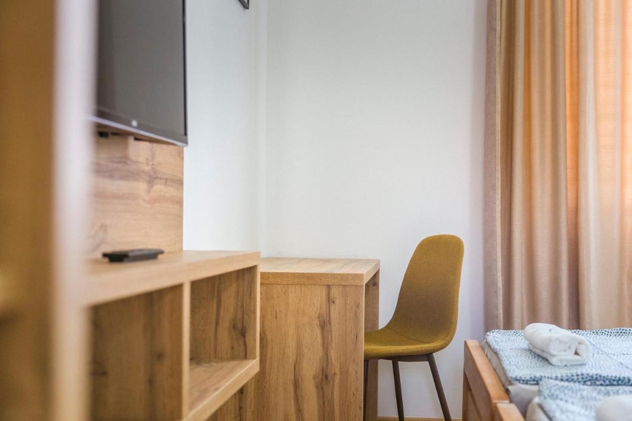 Apartamento Zoe Pirot Exterior foto
