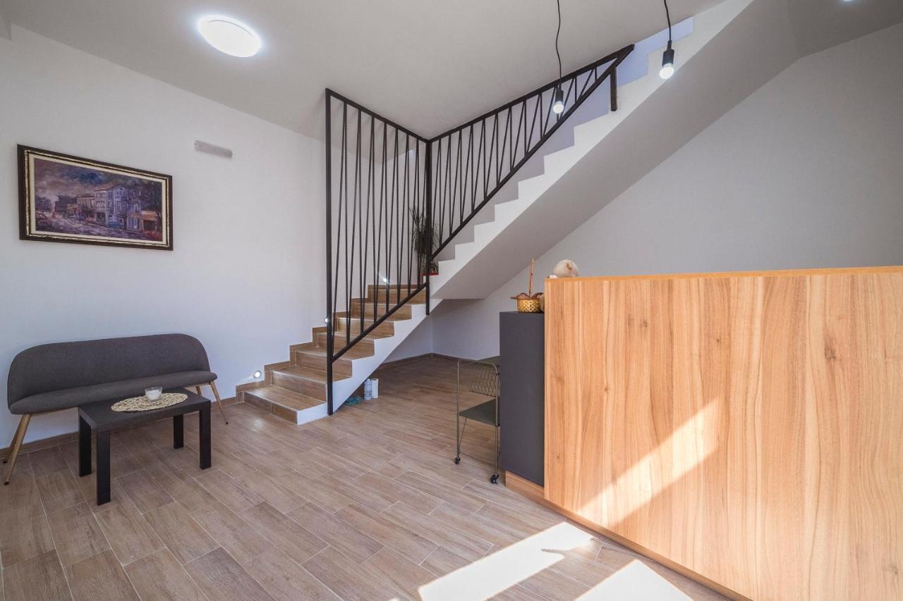 Apartamento Zoe Pirot Exterior foto
