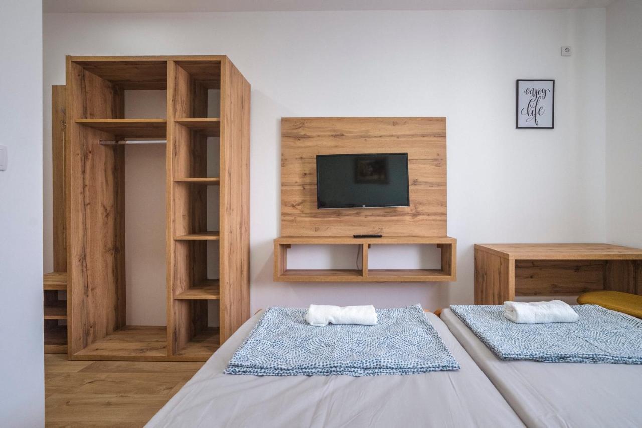 Apartamento Zoe Pirot Exterior foto