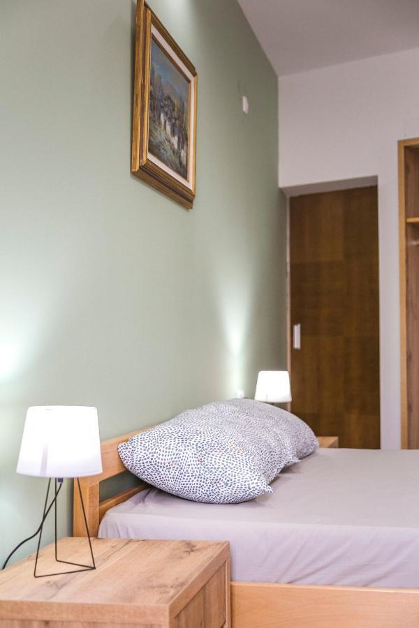 Apartamento Zoe Pirot Exterior foto