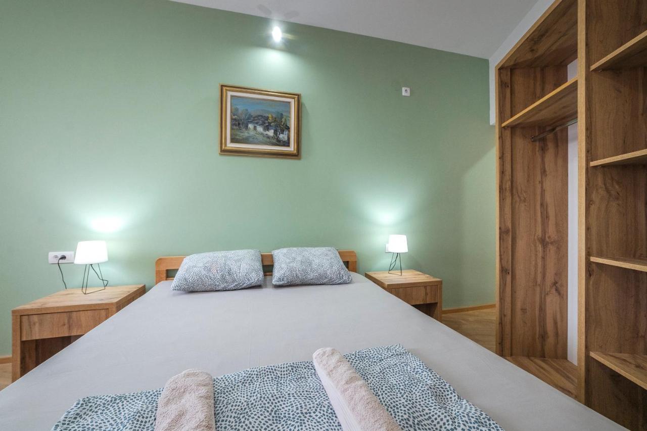 Apartamento Zoe Pirot Exterior foto