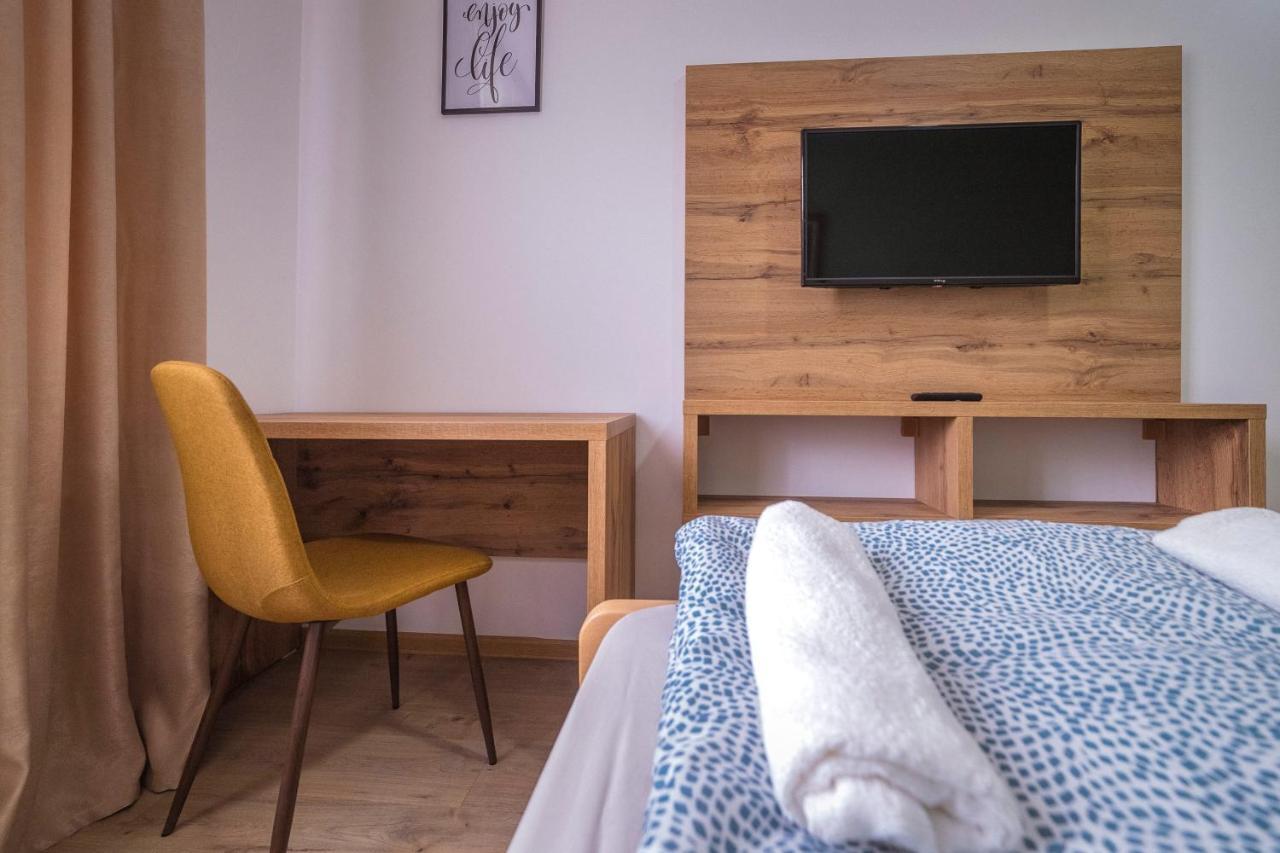 Apartamento Zoe Pirot Exterior foto