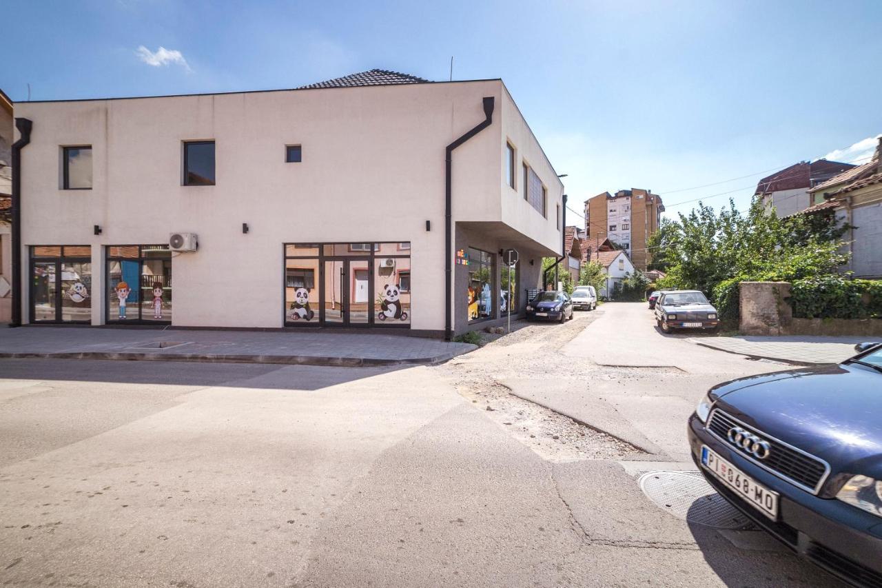 Apartamento Zoe Pirot Exterior foto